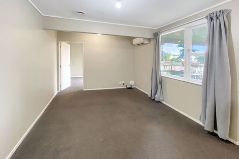 Photo of property in 42 Cobham Crescent, Kelston, Auckland, 0602