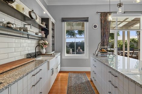 Photo of property in 30 Ballance Street, Lower Vogeltown, New Plymouth, 4310