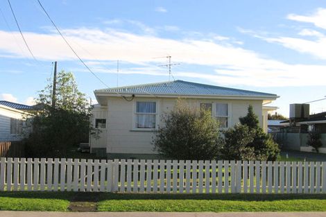 Photo of property in 20 Hatton Road, Orewa, 0931