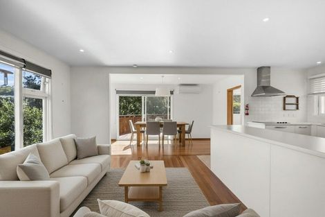 Photo of property in 10 Greenview Way, Miramar, Wellington, 6022