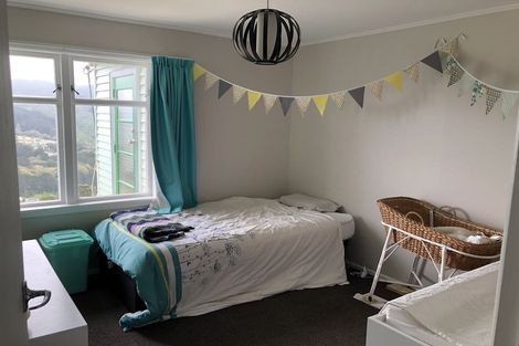 Photo of property in 17 Bedford Street, Northland, Wellington, 6012