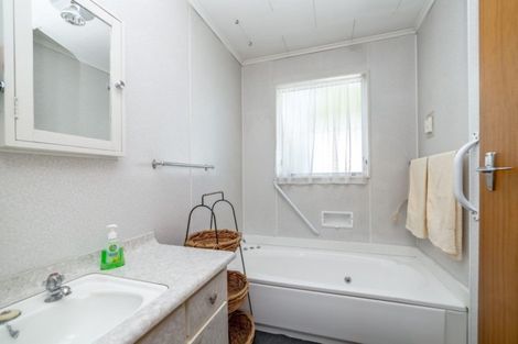 Photo of property in 8 Booth Street, Carterton, 5713