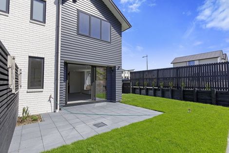 Photo of property in 37 Turtleback Avenue, Whitby, 5024