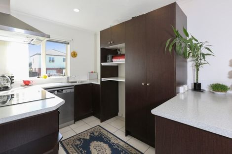 Photo of property in 6 Brashier Circle, Sunnyvale, Auckland, 0612