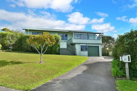 Photo of property in 33 Charlotte Street, Stanmore Bay, Whangaparaoa, 0932
