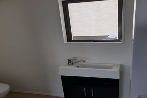 Photo of property in 2 Mariner Street, Mangere, Auckland, 2022