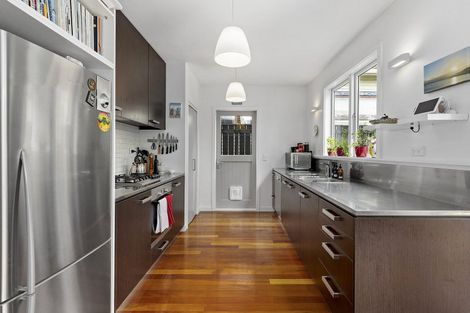 Photo of property in 8 Hargreaves Street, Mount Cook, Wellington, 6021