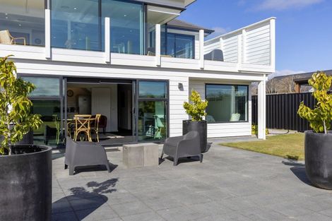 Photo of property in 20 Pukenamu Road, Rainbow Point, Taupo, 3330