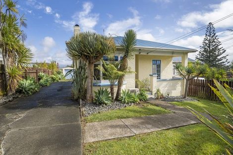 Photo of property in 187 Blockhouse Bay Road, Avondale, Auckland, 0600