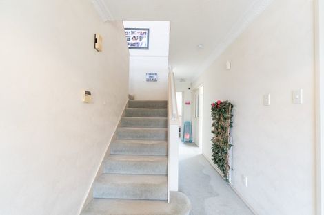 Photo of property in 1 Dresdan Court, Hokowhitu, Palmerston North, 4410