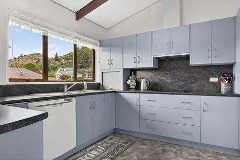 Photo of property in 16 Paisley Place, Roxburgh, 9500