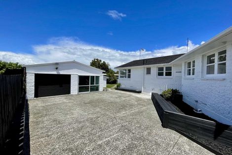 Photo of property in 15 Kensington Place, Fairfield, Hamilton, 3214