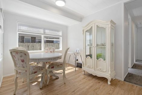 Photo of property in 2/45 Riverside Road, Orewa, 0931