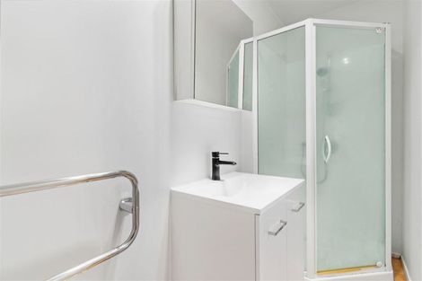 Photo of property in 1/330 Bucklands Beach Road, Bucklands Beach, Auckland, 2012