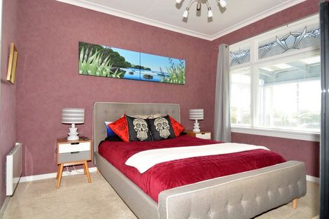 Photo of property in 258 Marine Parade, Bluff, 9814