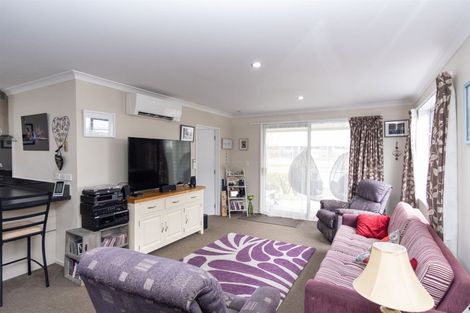 Photo of property in 36 Solander Road, Pegasus, 7612