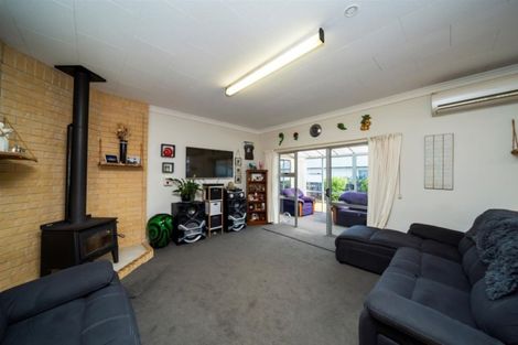 Photo of property in 53 Grey Street, Normanby, Hawera, 4614