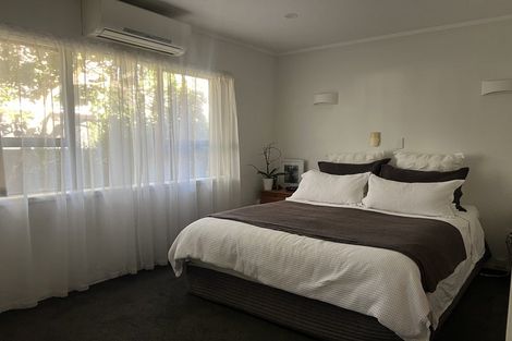 Photo of property in 8 Kindergarten Drive, Conifer Grove, Takanini, 2112