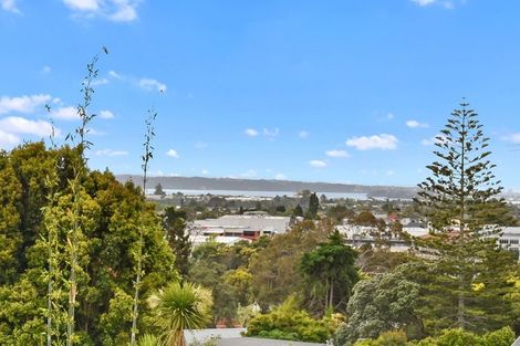 Photo of property in 2/67 West Coast Road, Glen Eden, Auckland, 0602