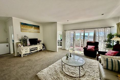 Photo of property in 1/27 Rosedale Road, Pinehill, Auckland, 0632
