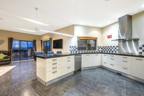 Photo of property in 4 Helm Place, Whitby, Porirua, 5024