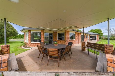 Photo of property in 550 Mountain Road, Lepperton, New Plymouth, 4373