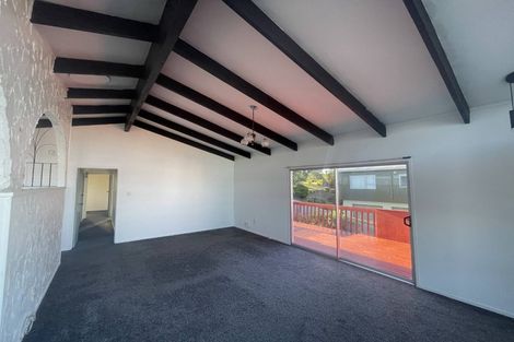 Photo of property in 779 East Coast Road, Northcross, Auckland, 0630