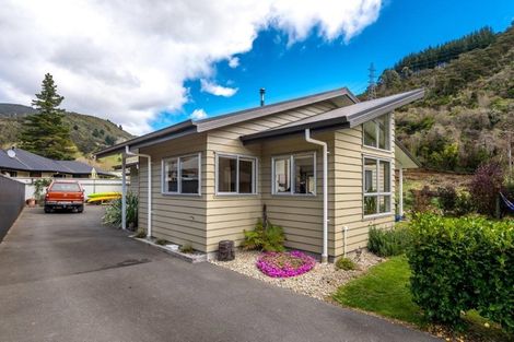 Photo of property in 9 Cummins Street, The Brook, Nelson, 7010