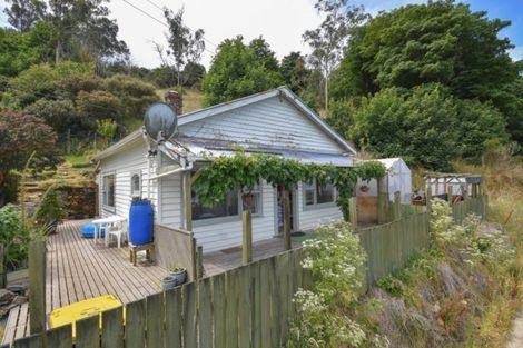 Photo of property in 1 Ocean View Road, Ravensbourne, Dunedin, 9022
