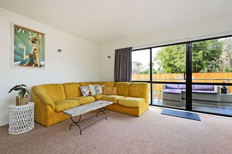 Photo of property in 15 Gillies Crescent, Waimarama, Havelock North, 4294