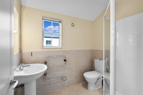 Photo of property in 12 Chateau Drive, Burnside, Christchurch, 8053