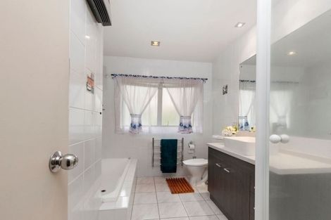Photo of property in 6a Manuwai Road, Torbay, Auckland, 0630