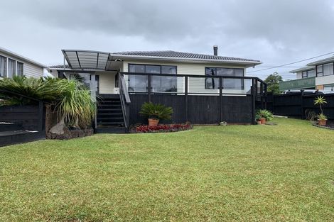 Photo of property in 57 Avonleigh Road, Green Bay, Auckland, 0604