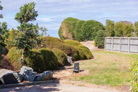 Photo of property in 5 Matariki Street, Omaha, 0986