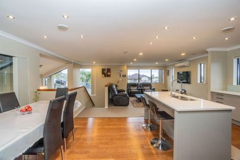Photo of property in 5 Bangla Place, Massey, Auckland, 0614