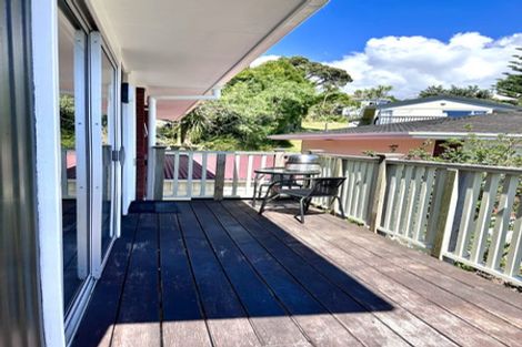 Photo of property in 2/20 Malters Place, Browns Bay, Auckland, 0630