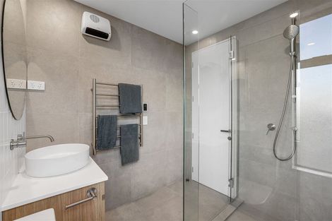 Photo of property in 91 Innes Road, St Albans, Christchurch, 8052