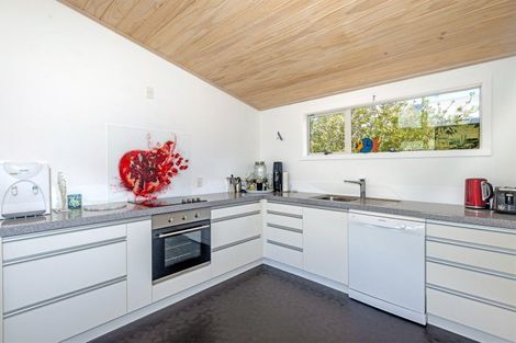 Photo of property in 95 Ymca Road, Mahia, 4198