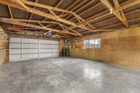 Photo of property in 1 Sunnypark Avenue, Rosehill, Papakura, 2113