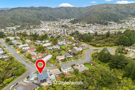 Photo of property in 1 Aldersgate Grove, Stokes Valley, Lower Hutt, 5019