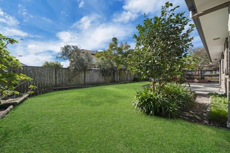Photo of property in 26 Thornbury Crescent, East Tamaki Heights, Auckland, 2016