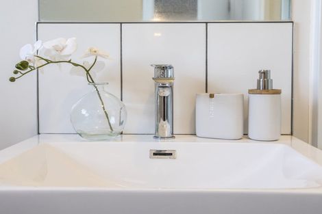 Photo of property in 2/44 Beach Road, Katikati, 3129