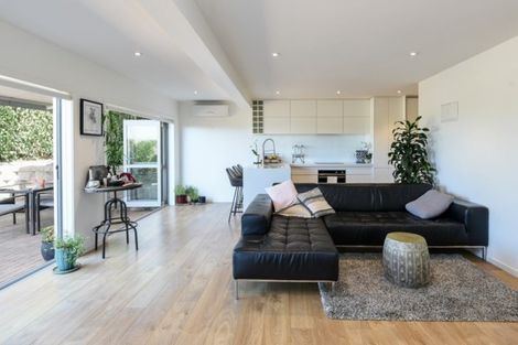 Photo of property in 47 Pah Road, Cockle Bay, Auckland, 2014