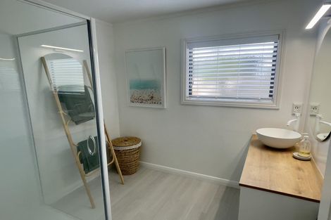 Photo of property in 102 Karaka Place, Matarangi, Whitianga, 3592