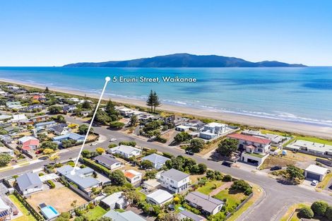 Photo of property in 5 Eruini Street, Waikanae Beach, Waikanae, 5036