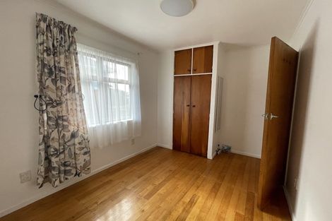 Photo of property in 7 Tiki Street, New Lynn, Auckland, 0600