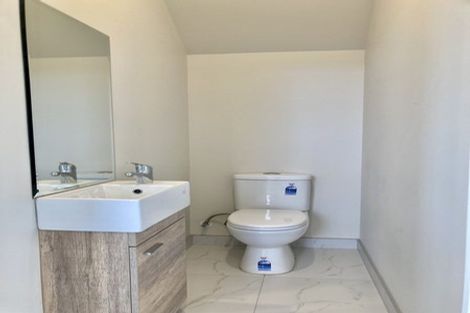 Photo of property in 15a Garelja Road, Henderson, Auckland, 0612