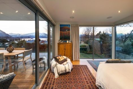Photo of property in 28 Kennedy Crescent, Wanaka, 9305