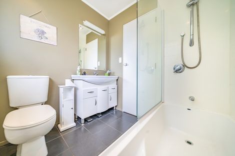 Photo of property in 3 Amber Grove, Birchville, Upper Hutt, 5018