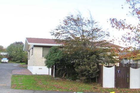 Photo of property in 1/10 Sikkim Crescent, Clover Park, Auckland, 2019